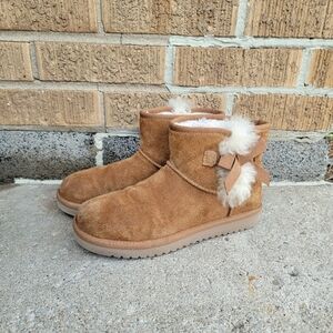 Koolaburra By UGG Chestnut Suede Victoria Bow Short Boots Womens 6